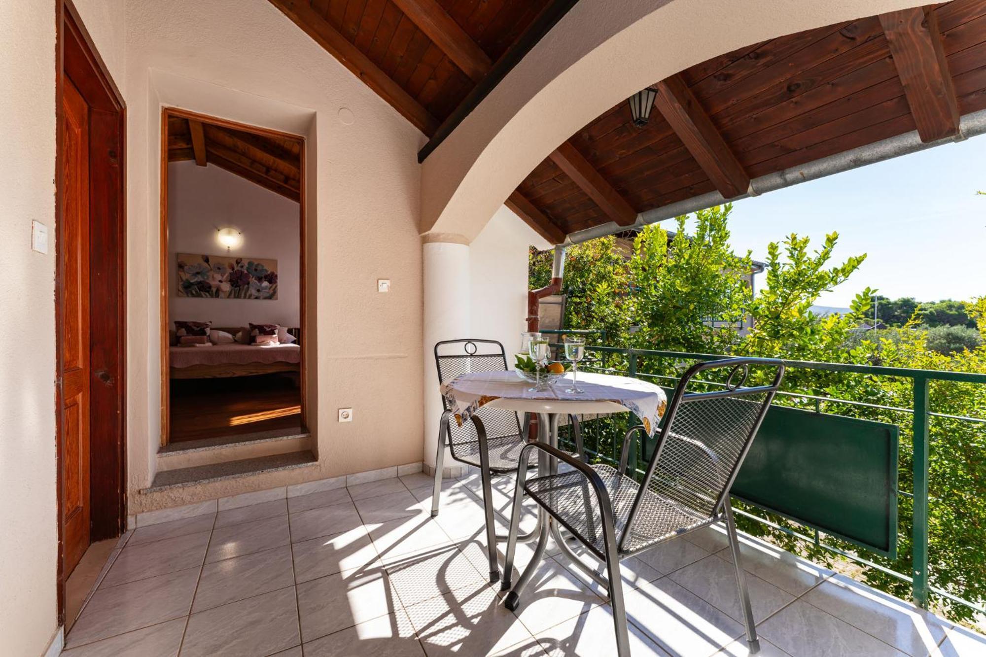 Apartments Adriana Starigrad Paklenica Quarto foto