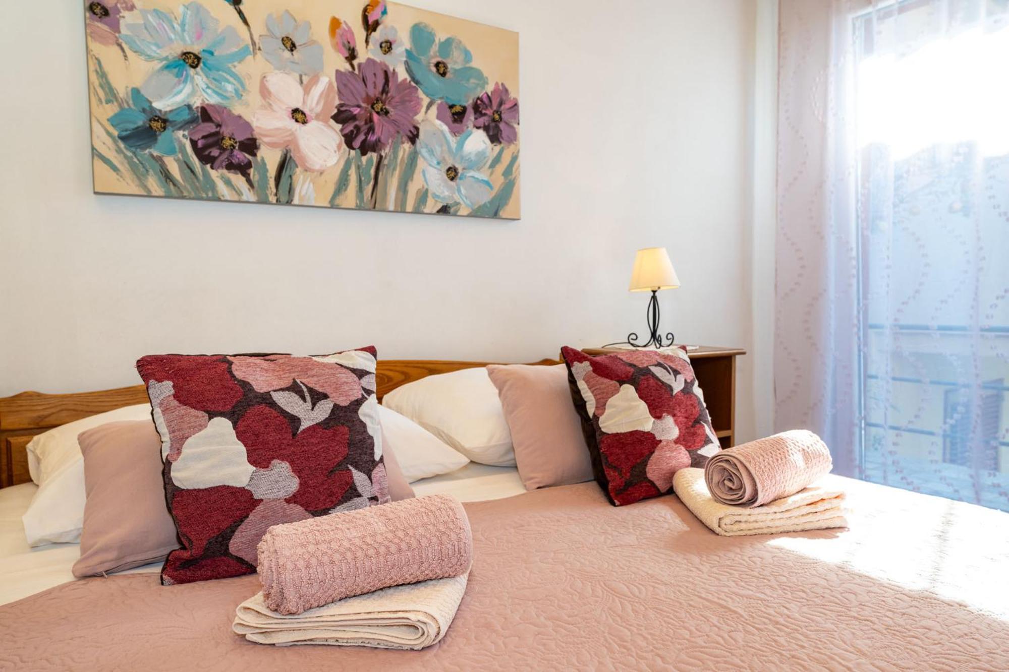 Apartments Adriana Starigrad Paklenica Quarto foto